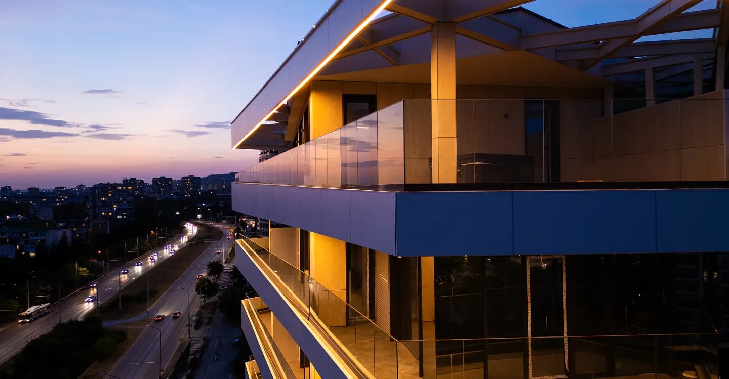 Luxury home banner